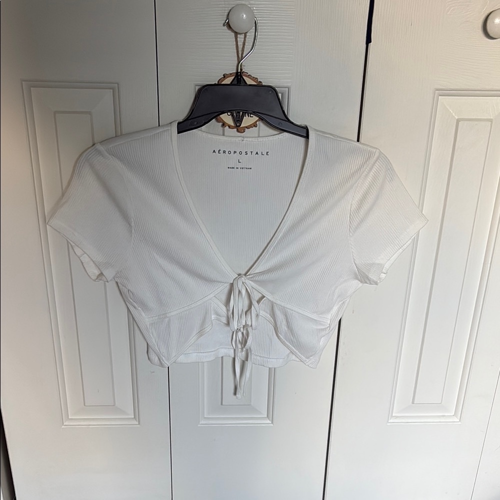 WORN ONLY ONCE Aeropostale White Crop Tie-Front Blouse